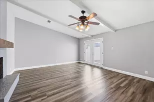 5945 Townhouse Ln, Beaumont, TX 77707 - Photo 7