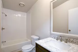 5806 S Highway 35, Alvin, TX 77511 - Photo 13