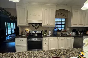 7824 Pecan Forest Ln, Baytown, TX 77521 - Photo 9