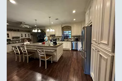 7824 Pecan Forest Lane, Baytown, TX 77521 - Photo 9