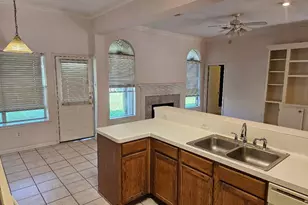 10319 Sable Trail Ln, Houston, TX 77064 - Photo 7