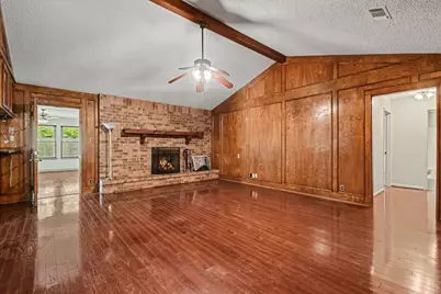 913 Cannan Drive, Angleton, TX 77515 - Photo 7