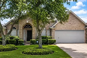 4602 W Thunderwood Cir, Fresno, TX 77545 - Photo 1