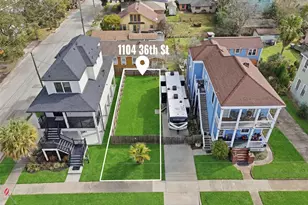 1104 36th St, Galveston, TX 77550 - Photo 1