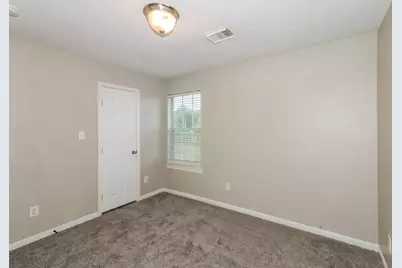 4966 N Cancun Drive, Houston, TX 77045 - Photo 13