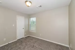 4966 N Cancun Dr, Houston, TX 77045 - Photo 13