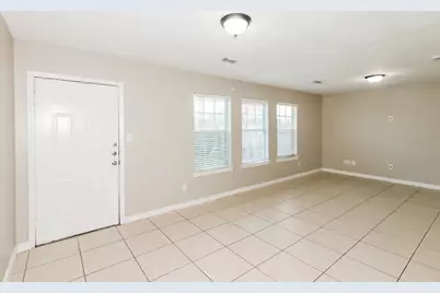 4966 N Cancun Drive, Houston, TX 77045 - Photo 5