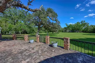 350 N Madison St, La Grange, TX 78945 - Photo 11