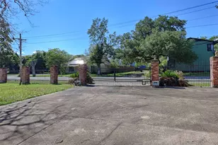 350 N Madison St, La Grange, TX 78945 - Photo 49