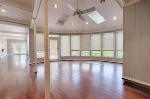 350 N Madison St, La Grange, TX 78945 - Photo 29