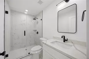801 E 32nd 1/2 St, Houston, TX 77022 - Photo 23