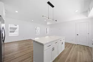 801 E 32nd 1/2 St, Houston, TX 77022 - Photo 21