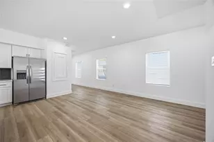 801 E 32nd 1/2 St, Houston, TX 77022 - Photo 13