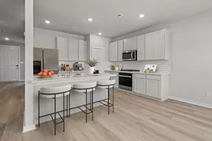 2425 E Heritage Dr, Dayton, TX 77535 - Photo 1