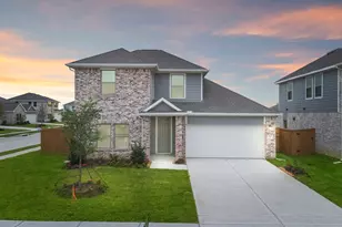 2425 E Heritage Dr, Dayton, TX 77535 - Photo 1