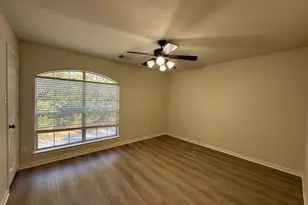 34 Montfair Park Circle, The Woodlands, TX 77382 - Photo 3