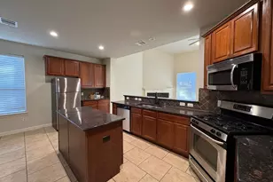 34 Montfair Park Circle, The Woodlands, TX 77382 - Photo 5