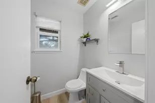 12207 Meadows Crest Dr, Stafford, TX 77477 - Photo 11