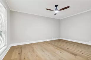 10903 Holly Springs Dr, Houston, TX 77042 - Photo 17
