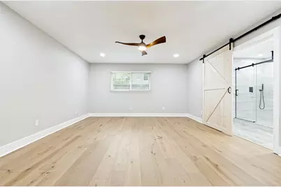 10903 Holly Springs Drive, Houston, TX 77042 - Photo 15