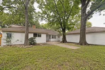 10903 Holly Springs Drive, Houston, TX 77042 - Photo 21