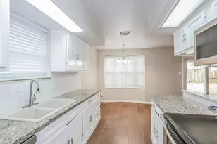 10819 Sagewind Dr, Houston, TX 77089 - Photo 5