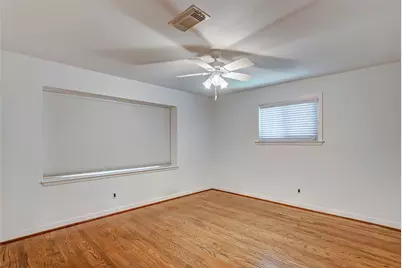 1202 Shadeland Drive, Houston, TX 77043 - Photo 13