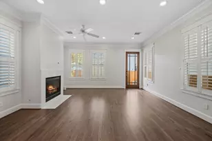 626 E 12th St, Houston, TX 77008 - Photo 13