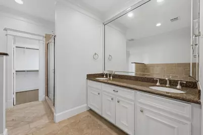 626 E 12th Street, Houston, TX 77008 - Photo 21
