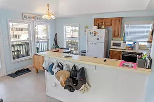 1321 Bay Dr, Crystal Beach, TX 77650 - Photo 21