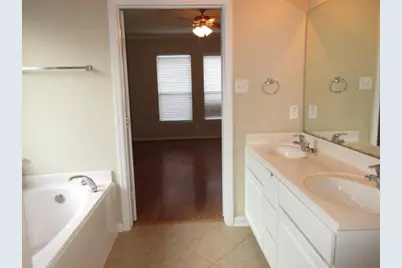 18423 Vanhorn Court, Spring, TX 77379 - Photo 9