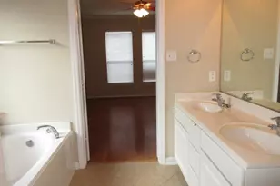 18423 Vanhorn Ct, Spring, TX 77379 - Photo 9