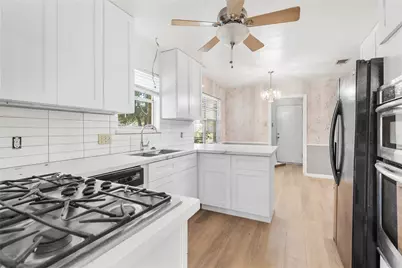 8903 Roos Road, Houston, TX 77036 - Photo 7