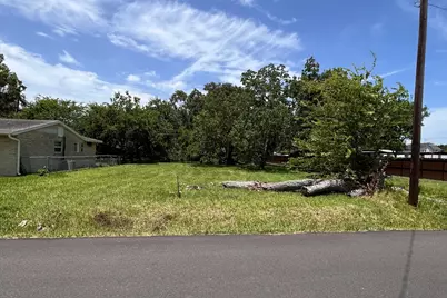 402 Bay Oaks Drive, La Porte, TX 77571 - Photo 5