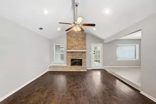 2502 Hollow Hook Rd, Houston, TX 77080 - Photo 11