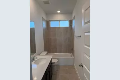 4710 Magnolia Montoya Drive, Pinehurst, TX 77362 - Photo 9