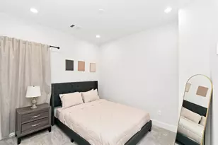 835 Dorchester St, Houston, TX 77022 - Photo 7