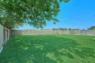 12318 Georgetown Park Ct, Houston, TX 77058 - Photo 33