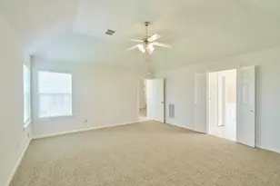 12318 Georgetown Park Ct, Houston, TX 77058 - Photo 17