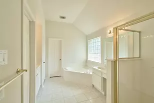 12318 Georgetown Park Ct, Houston, TX 77058 - Photo 19