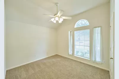 12318 Georgetown Park Court, Houston, TX 77058 - Photo 23