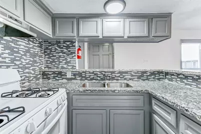 7527 Gulf Freeway Expressway #2, Houston, TX 77017 - Photo 9