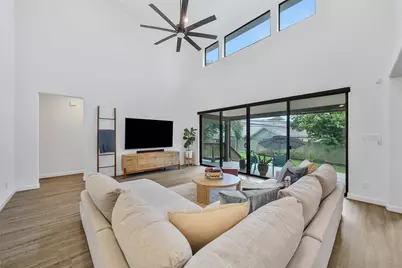 2554 Roy Circle, Houston, TX 77007 - Photo 9