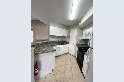7200 T C Jester Boulevard #3402, Houston, TX 77088 - Photo 5