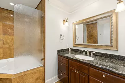 172 Litchfield Lane, Houston, TX 77024 - Photo 11