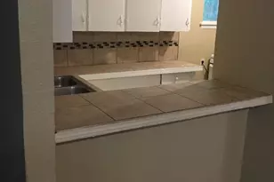 911 Fortune St, Houston, TX 77088 - Photo 7