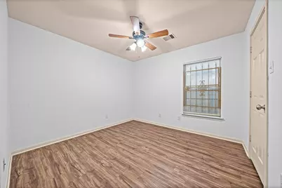 8421 Lawler Street, Houston, TX 77051 - Photo 27