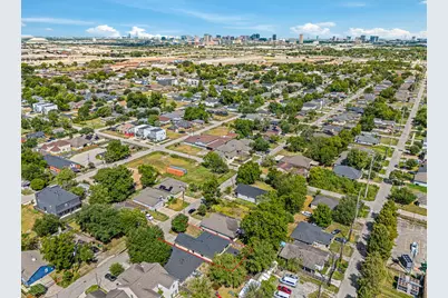 8421 Lawler Street, Houston, TX 77051 - Photo 39