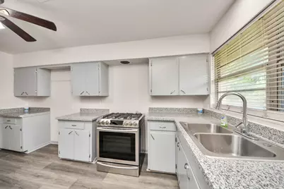 2703 Knotty Oaks Trail, Houston, TX 77045 - Photo 15