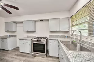 2703 Knotty Oaks Trail, Houston, TX 77045 - Photo 15